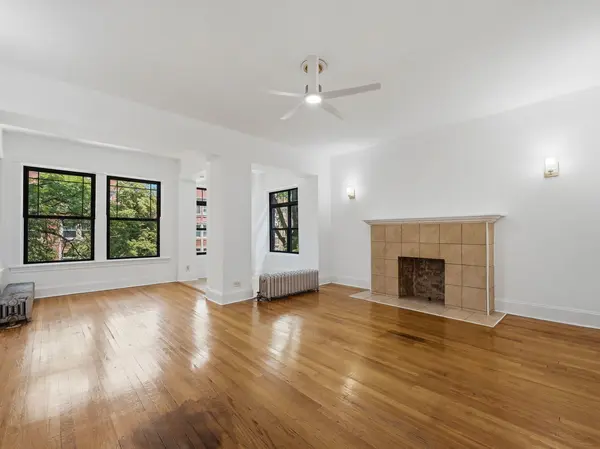 1227 E Hyde Park BLVD #2, Chicago, IL 60615