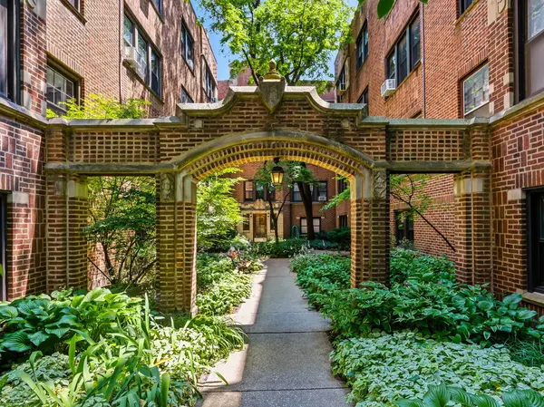 5459 S Ingleside AVE #3S, Chicago, IL 60615