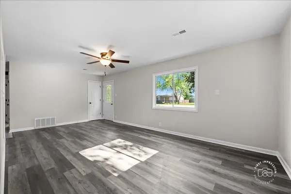 34W759 N JAMES DR, St. Charles, IL 60174