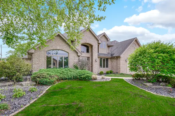 17123 Pointe DR, Orland Park, IL 60467
