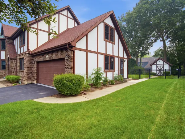 243 N Delany RD, Gurnee, IL 60031