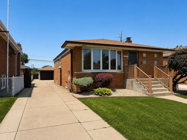 12852 S Manistee AVE, Chicago, IL 60633