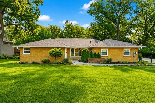 11917 S Timberlane DR, Palos Park, IL 60464