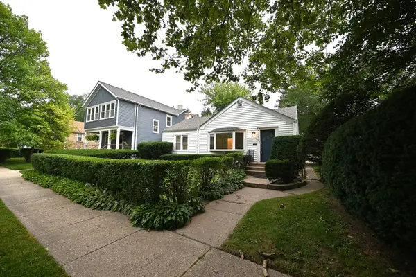 1570 DEWEY AVE, Evanston, IL 60201