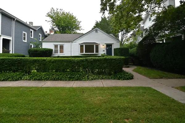 1570 DEWEY AVE, Evanston, IL 60201