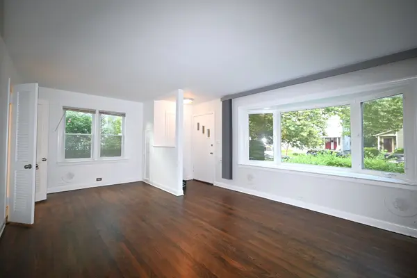 1570 DEWEY AVE, Evanston, IL 60201