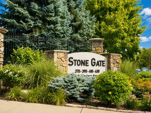 370 S Western AVE S #707, Des Plaines, IL 60016