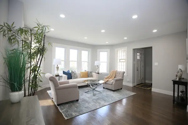 2955 N LOTUS AVE, Chicago, IL 60641