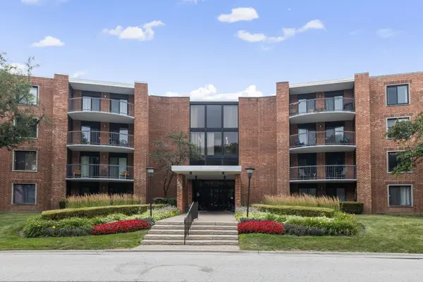 1605 E Central RD #304A, Arlington Heights, IL 60005