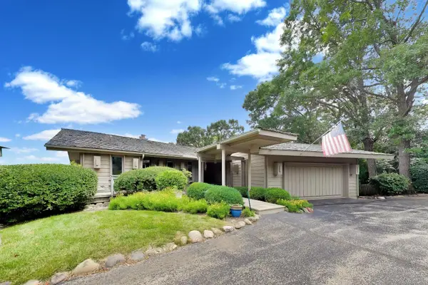 24283 N GRANDVIEW DR, Lake Barrington, IL 60010