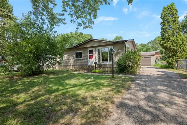 1108 S 10th AVE, St. Charles, IL 60174