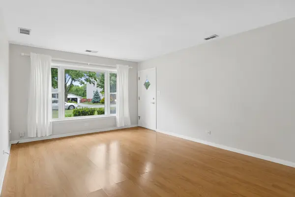 230 Grant ST, Downers Grove, IL 60515