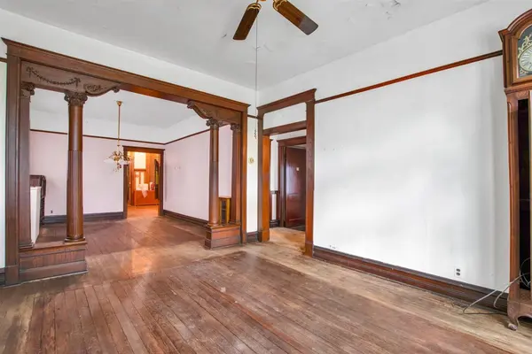 2244 N Maplewood AVE, Chicago, IL 60647
