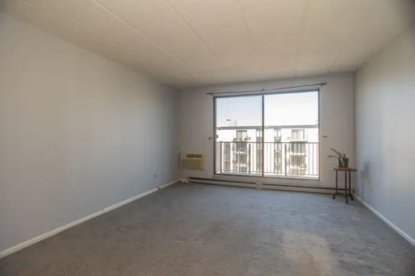9128 W Terrace DR #6L, Niles, IL 60714