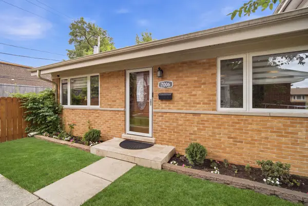 7006 W Carol AVE, Niles, IL 60714