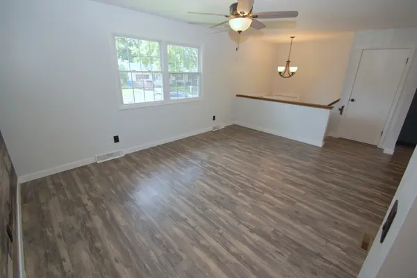 1203 CALVIN ST, Davenport, IA 52804