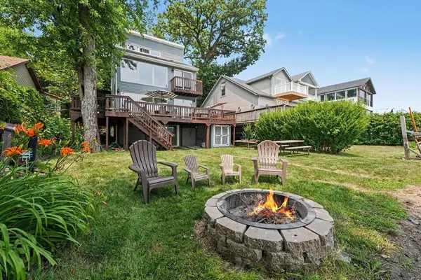 8331 Lake Shore DR, Cedar Lake, IN 46303