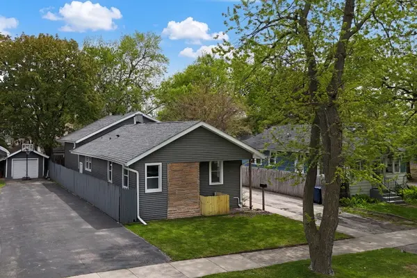 127 N Victory ST, Waukegan, IL 60085