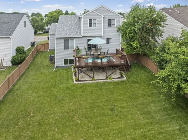 2253 N Stonehedge CT, Round Lake Beach, IL 60073