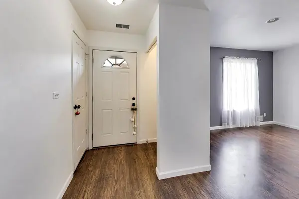 5B Fernwood DR #5B, Bolingbrook, IL 60440