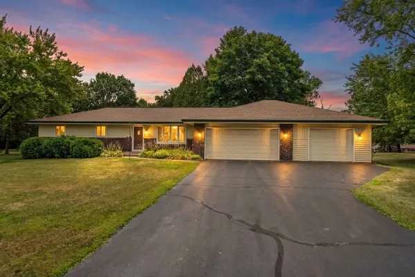 6851 Strong Box CIR, Roscoe, IL 61073