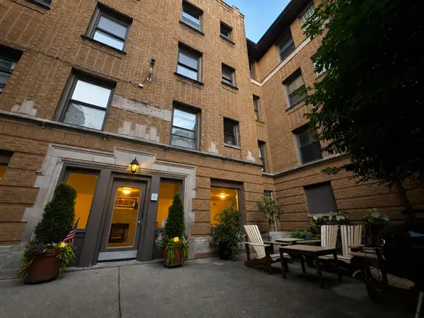 7715 N Hermitage AVE #3F, Chicago, IL 60626