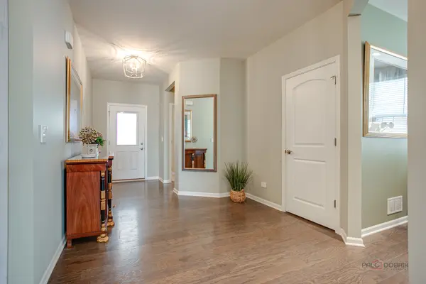 35 Pacific AVE, Hawthorn Woods, IL 60047