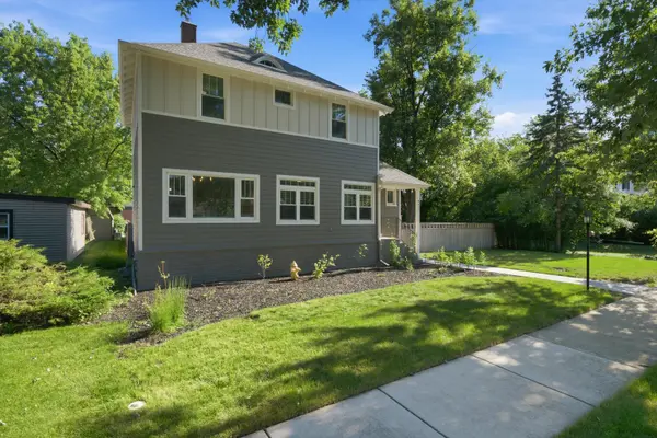 8423 Greenview AVE, Brookfield, IL 60513