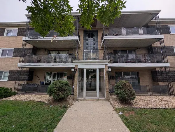 9421 S Roberts RD #2SE, Hickory Hills, IL 60457