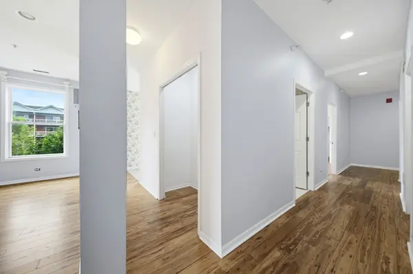 1228 Depot ST #2-D, Glenview, IL 60025