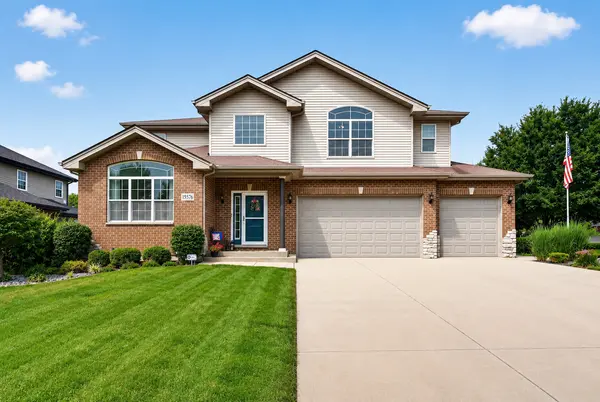 15526 S Red Bud LN, Lockport, IL 60441