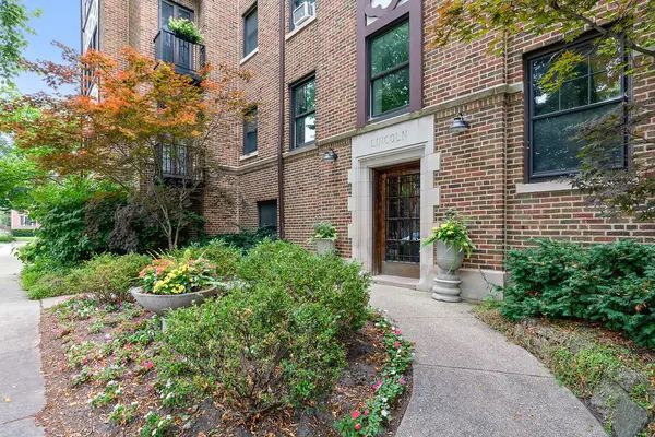 1920 Lincoln ST #3S, Evanston, IL 60201