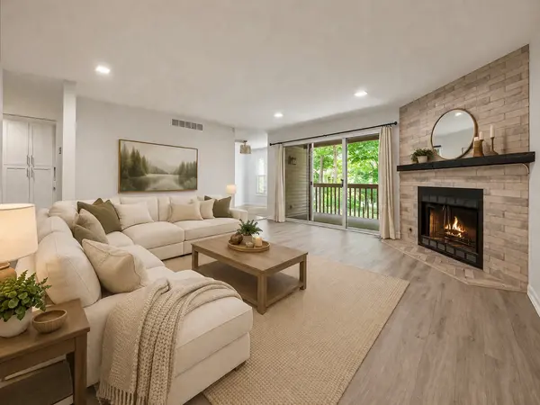 530 River Front CIR #606, Naperville, IL 60540