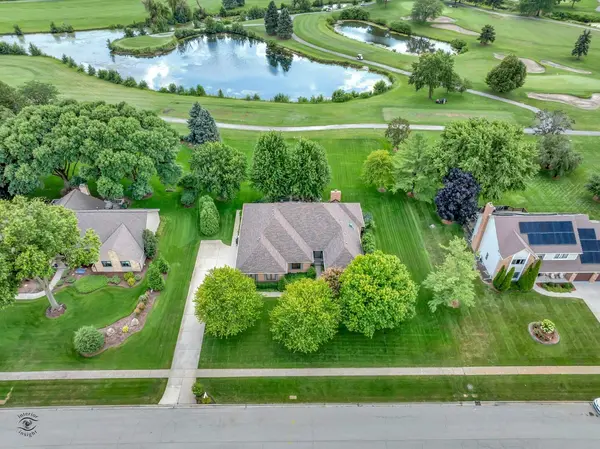 24123 Brancaster DR, Naperville, IL 60564