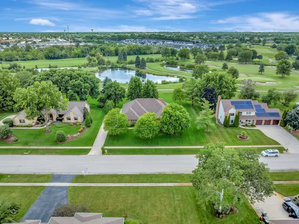 24123 Brancaster DR, Naperville, IL 60564