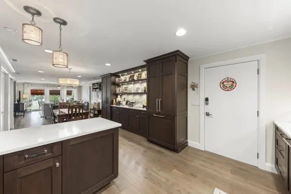 515 N Main ST #3CS, Glen Ellyn, IL 60137