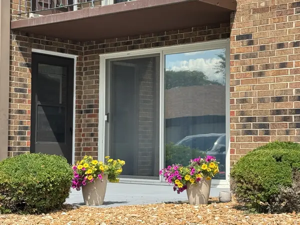 4924 Circle CT #404, Crestwood, IL 60418