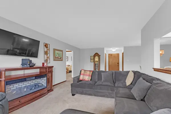 7737 W Golf DR #302, Palos Heights, IL 60463