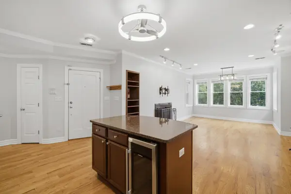2449 W Foster AVE #2, Chicago, IL 60625
