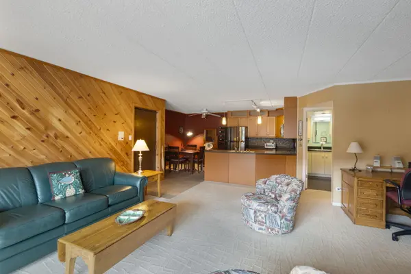 437 Cavalier CT #310, Dundee, IL 60118