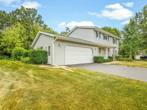 1770 Sweetbriar LN, Rockford, IL 61107