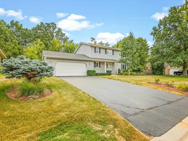 1770 Sweetbriar LN, Rockford, IL 61107
