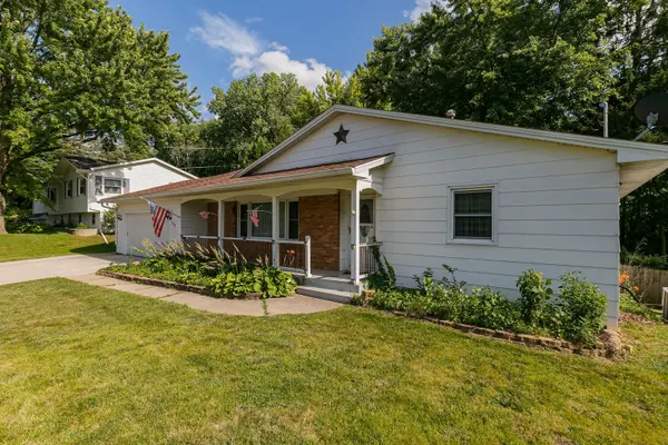 630 84th AVE, Rock Island, IL 61201