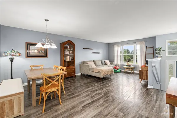 1243 Derry LN, Pingree Grove, IL 60140