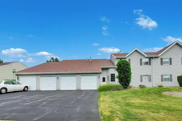 66 GANT CIR #E,  Streamwood,  IL 60107