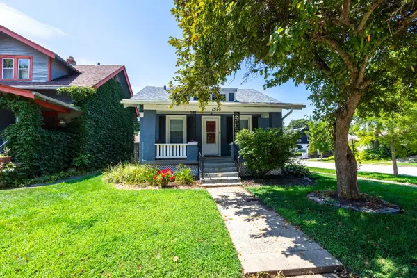 2528 Leclaire ST, Davenport, IA 52803