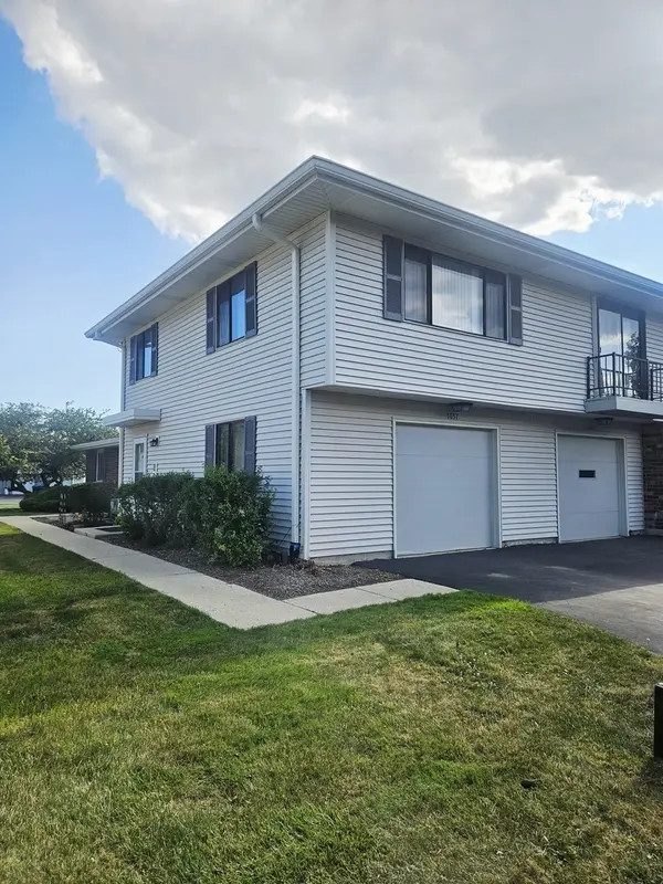 1037 Quanset CT #1037, Schaumburg, IL 60194