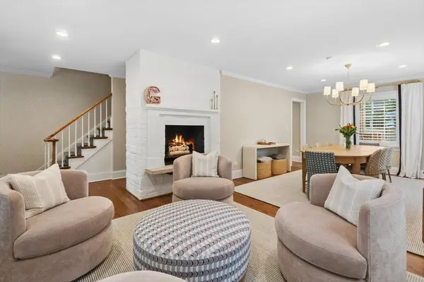 2034 Highland AVE, Wilmette, IL 60091
