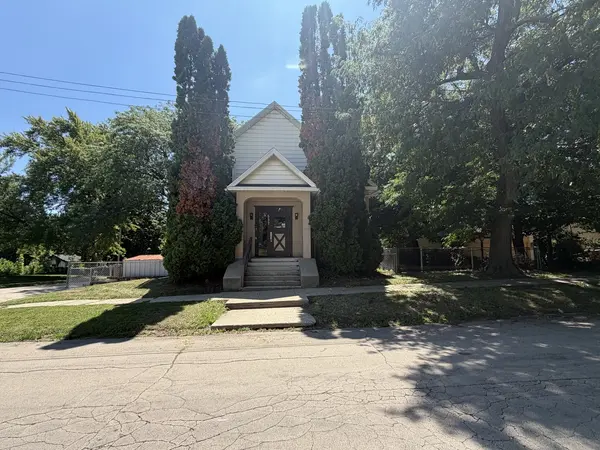 537 W Pleasant ST, Freeport, IL 61032