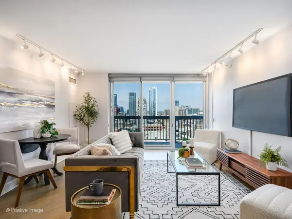 545 N Dearborn ST #W1911, Chicago, IL 60654